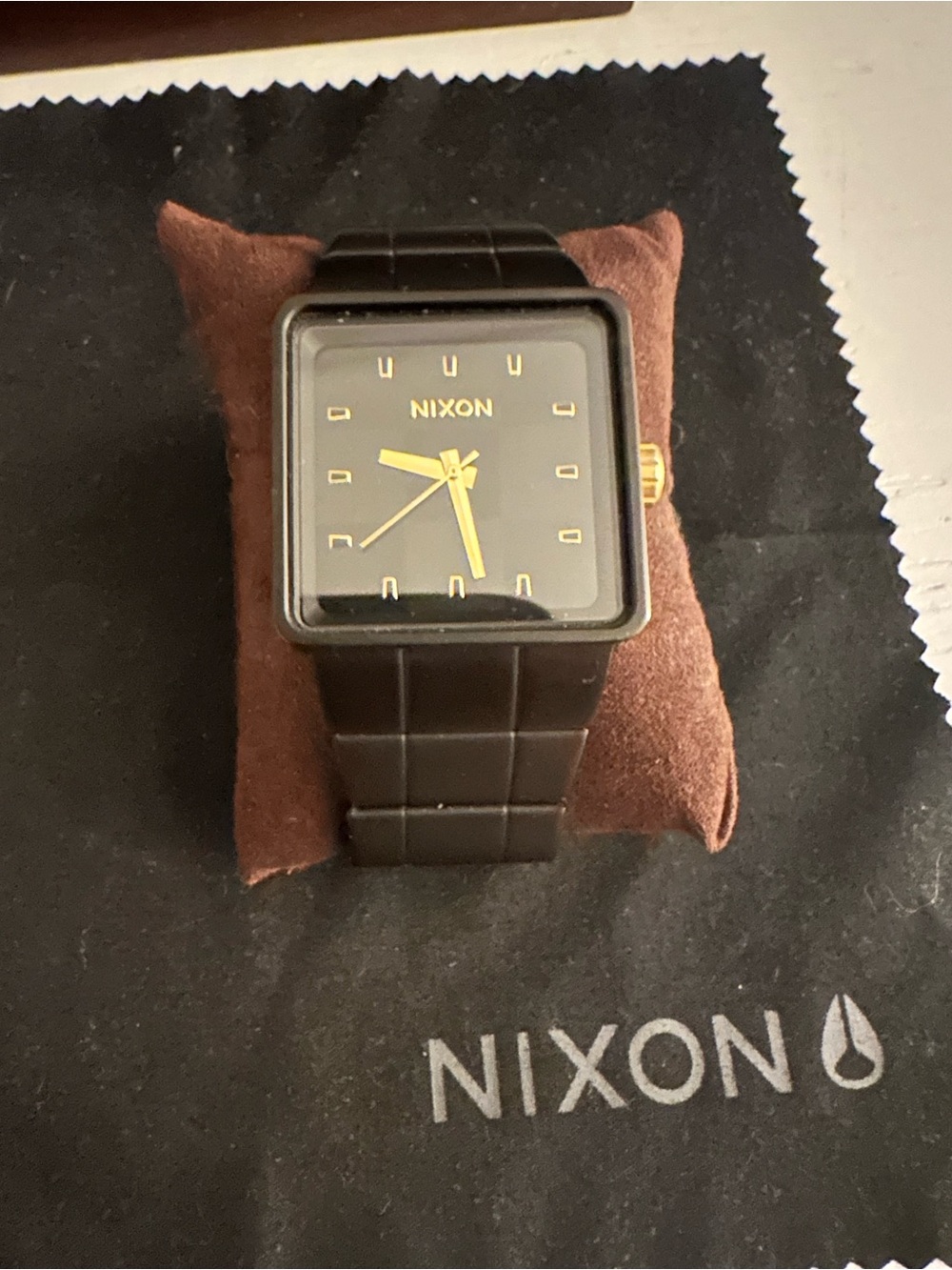 Nixon Quatro